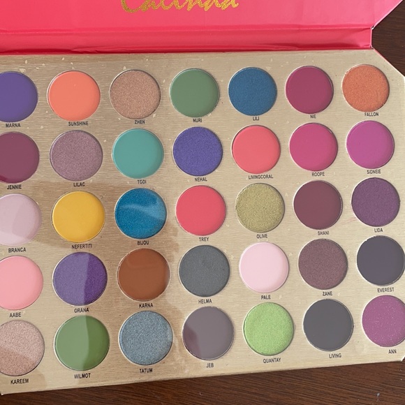 Calinda Eyeshadow Pallet by Candice Cosmetics - Picture 6 of 6